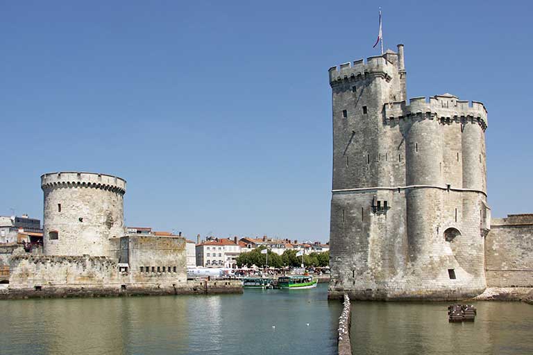 Le vieux port de la Rochelle et ses trois tours 