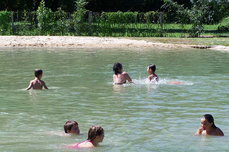 Baignade ou piscine naturelle en eau douce 